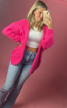 Load image into Gallery viewer, Gebreid vest hot pink
